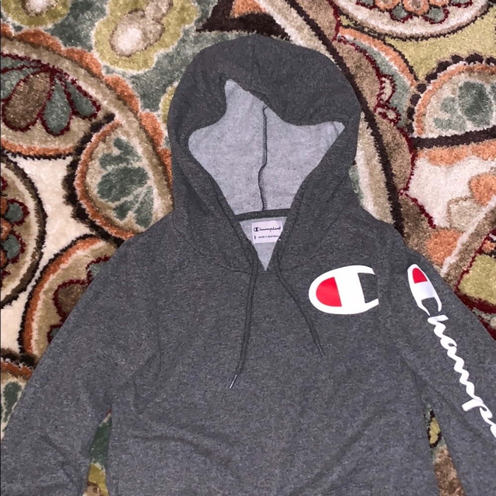 Champion hoodie size small